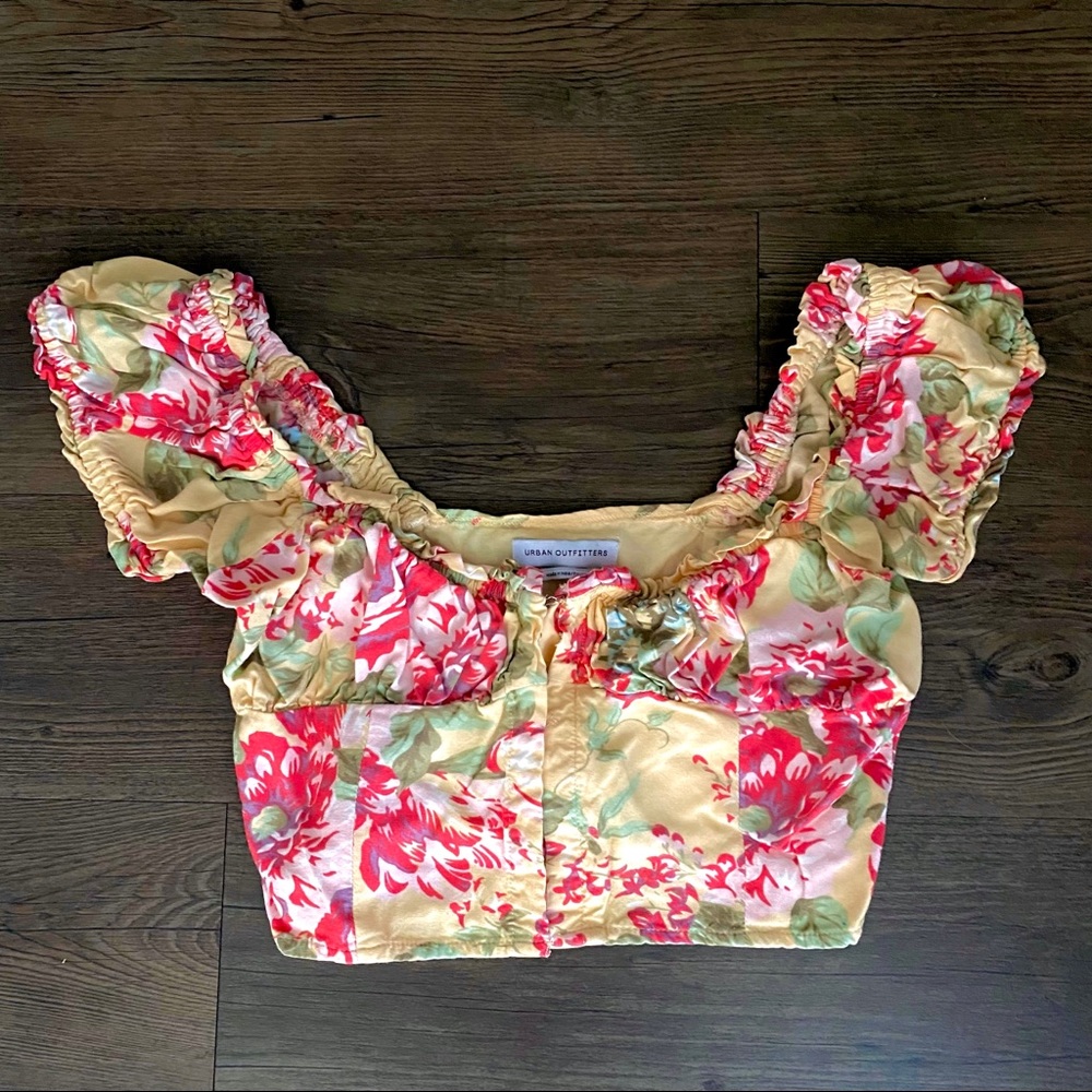 Urban Outfitters Amour Floral Cap Sleeve Cropped Corset Top Size Medium